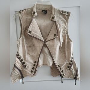 Double Zero Tan/beige Sleeveless Vest with Stud Accents Sz M JUNIORS